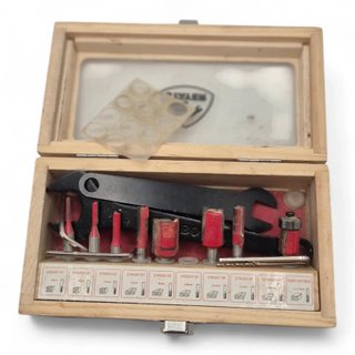 FRESADORA BOSCH PROFESSIONAL GKF 550 + ACC