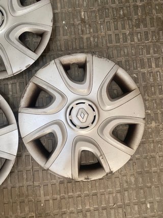 Tapacubos Renault Megane 15 (3 unidades)