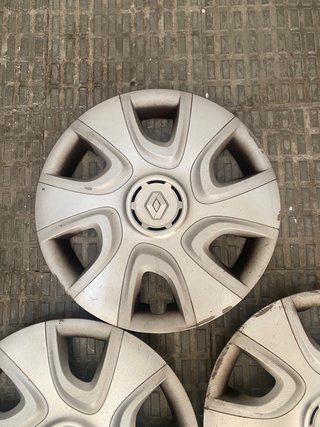 Tapacubos Renault Megane 15 (3 unidades)