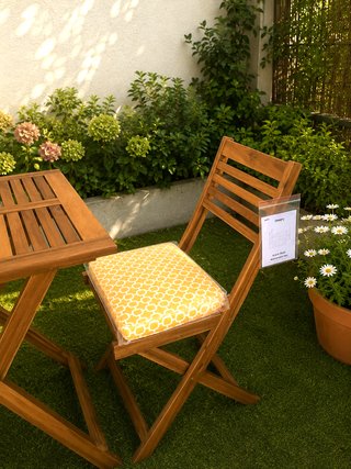 Mesa y 2 Sillas Jardín Beliani Madera