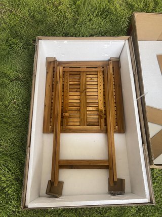 Mesa y 2 Sillas Jardín Beliani Madera