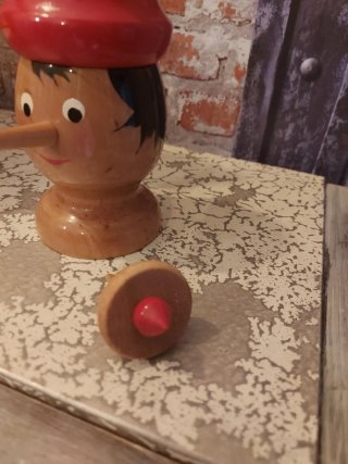 Lapicero y peonza de madera pinocho