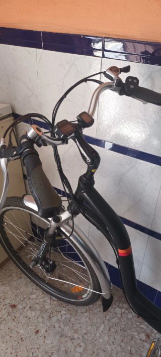 Bicicleta Eléctrica Negra