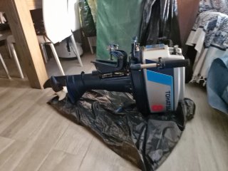 Motor zodiac d 8 cv semi nuevo  poco uso