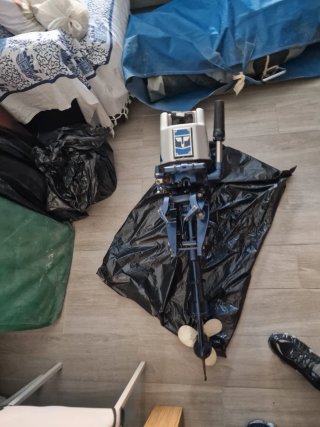 Motor zodiac d 8 cv semi nuevo  poco uso