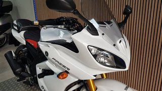 YAMAHA FZ8 S