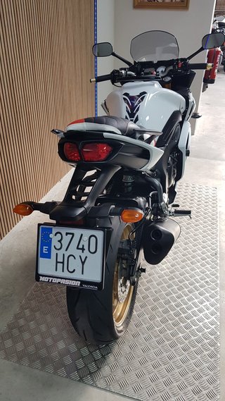 YAMAHA FZ8 S