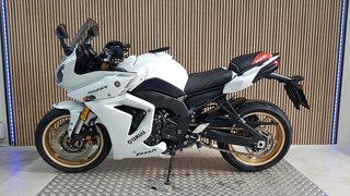 YAMAHA FZ8 S