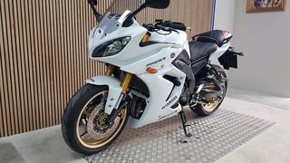 YAMAHA FZ8 S