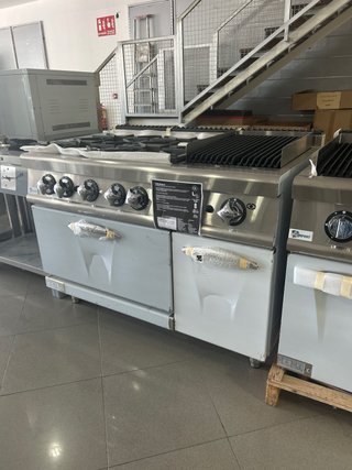 Cocina 4 fuegos con grill y horno