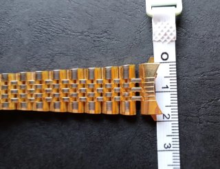 Armis Acero Chapado Oro Reloj