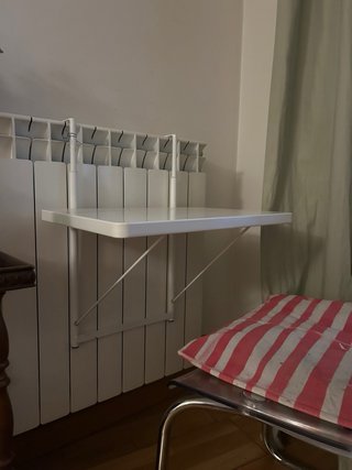 Mesa auxiliar metálica blanca plegable
