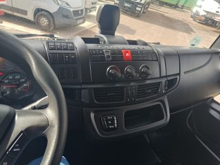 IVECO 160 E 32 2024