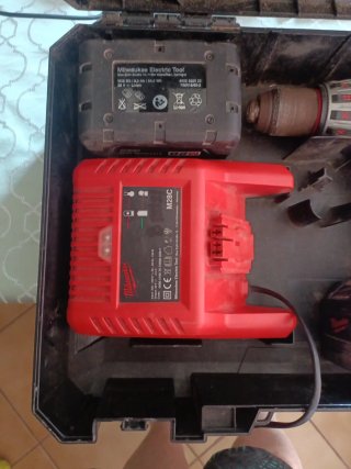 Taladro Milwaukee M28 Profesional