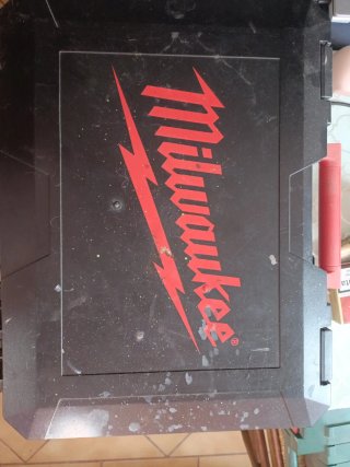 Taladro Milwaukee M28 Profesional