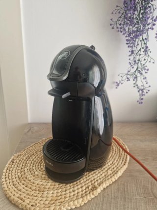 Cafetera Dolce Gusto Negra