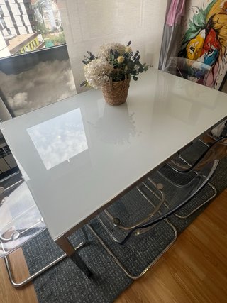 Mesa comedor cristal TORSBY + 4 sillas TOBIAS