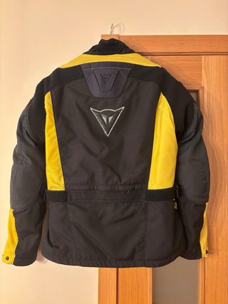 Chaqueta Dainese Talla 52 Negra y Amarilla