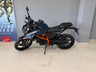 KTM 390 Duke 2026 Azul/Naranja
