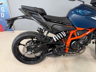 KTM 390 Duke 2026 Azul/Naranja