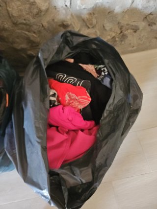 Dos sacos de ropa variada talla grande xxl xxxl