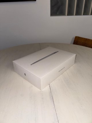 MacBook Air M1 2020 8GB/256GB Batería 98%