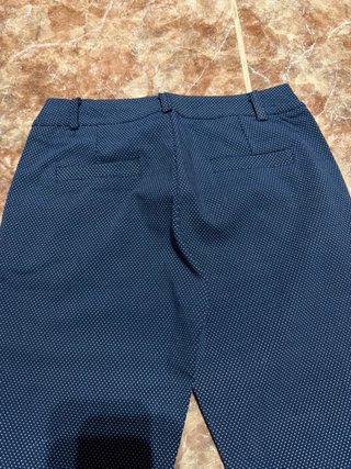 Pantalones azul marino con microestampado
