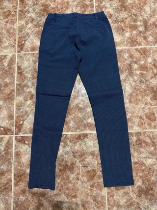 Pantalones azul marino con microestampado
