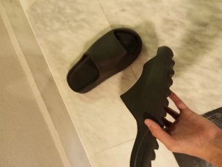 Chanclas Yeezy Negras