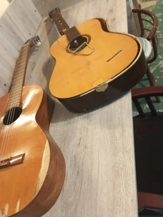 2 Guitarras para restaurar