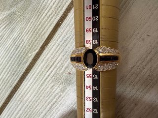 Anillo zafiro y brillantes oro