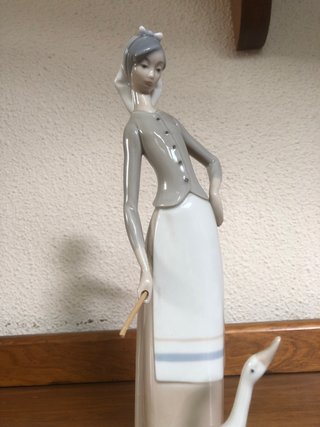 Figura Lladró Pastora con oca