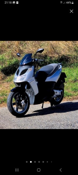 Aprilia Sport City Scooter 125 cc