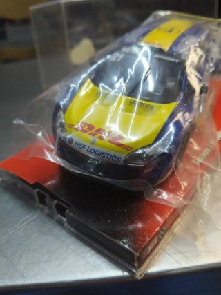 Scalextric Renault Megane Trophy 21 DHL