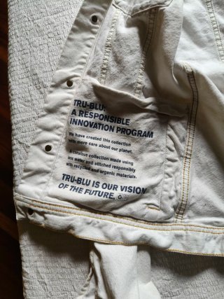 Chaqueta Levis Blanca