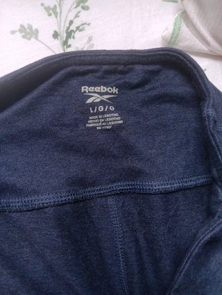 Mallas Reebok azules con bolsillos