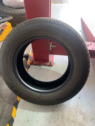 Neumáticos  Kumho Crugen Premium 215/65/16 98H