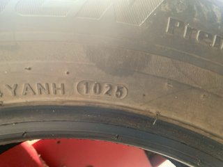 Neumáticos  Kumho Crugen Premium 215/65/16 98H