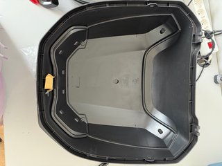 Baúl Moto 35L Universal con Llave