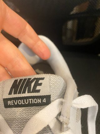 Nike Revolution 4 Talla 40