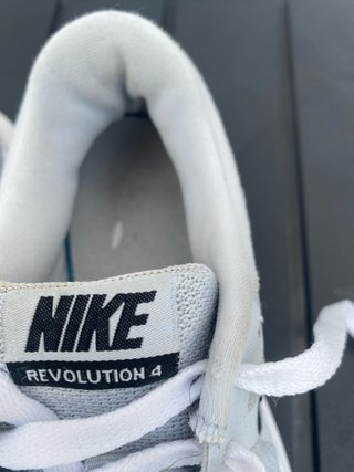 Nike Revolution 4 Talla 40