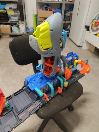 Pista Hot Wheels Tiburón Car Wash
