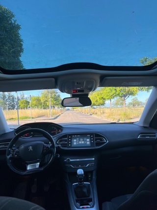 Peugeot 308 2016