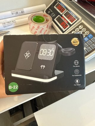 Cargador inalámbrico 3 en 1 con despertador