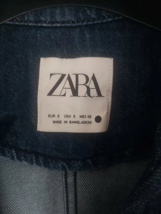 Chaqueta vaquera oversize Zara Talla Única.