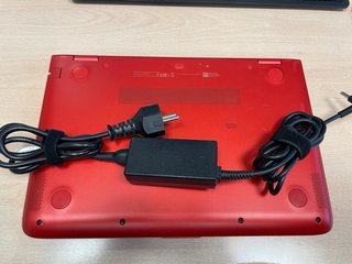 HP Pavilion Portátil Negro y Rojo