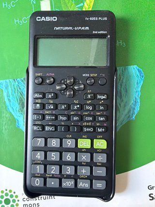 Calculadora Casio fx-82ES PLUS Batxillerat