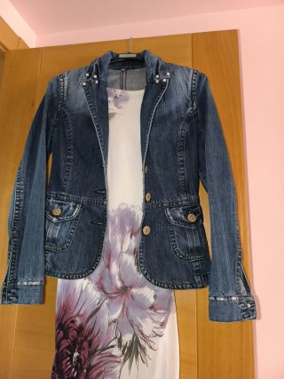 Cazadora vaquera Pepe Jeans con perlas