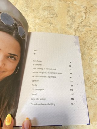 Libro “Sonríe aunque te cueste”