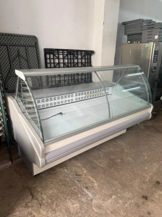 Expositor refrigerado curvo